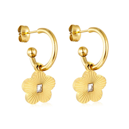 Wholesale 18K Gold Sweet and Charming Flower Diamond Stud Earrings