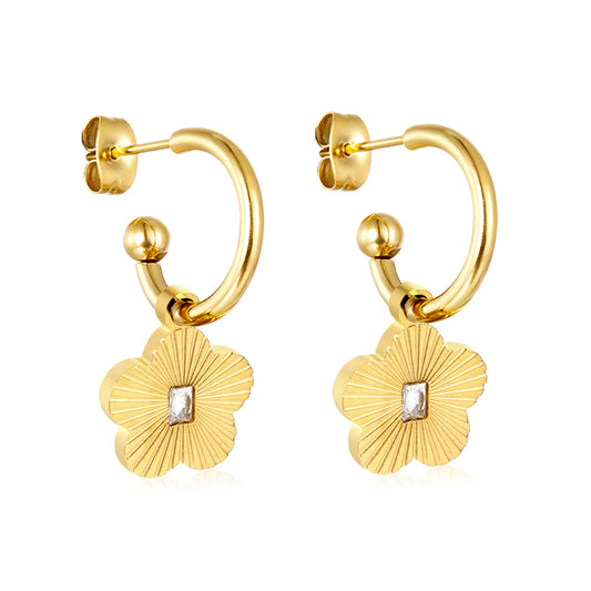 Wholesale 18K Gold Sweet and Charming Flower Diamond Stud Earrings