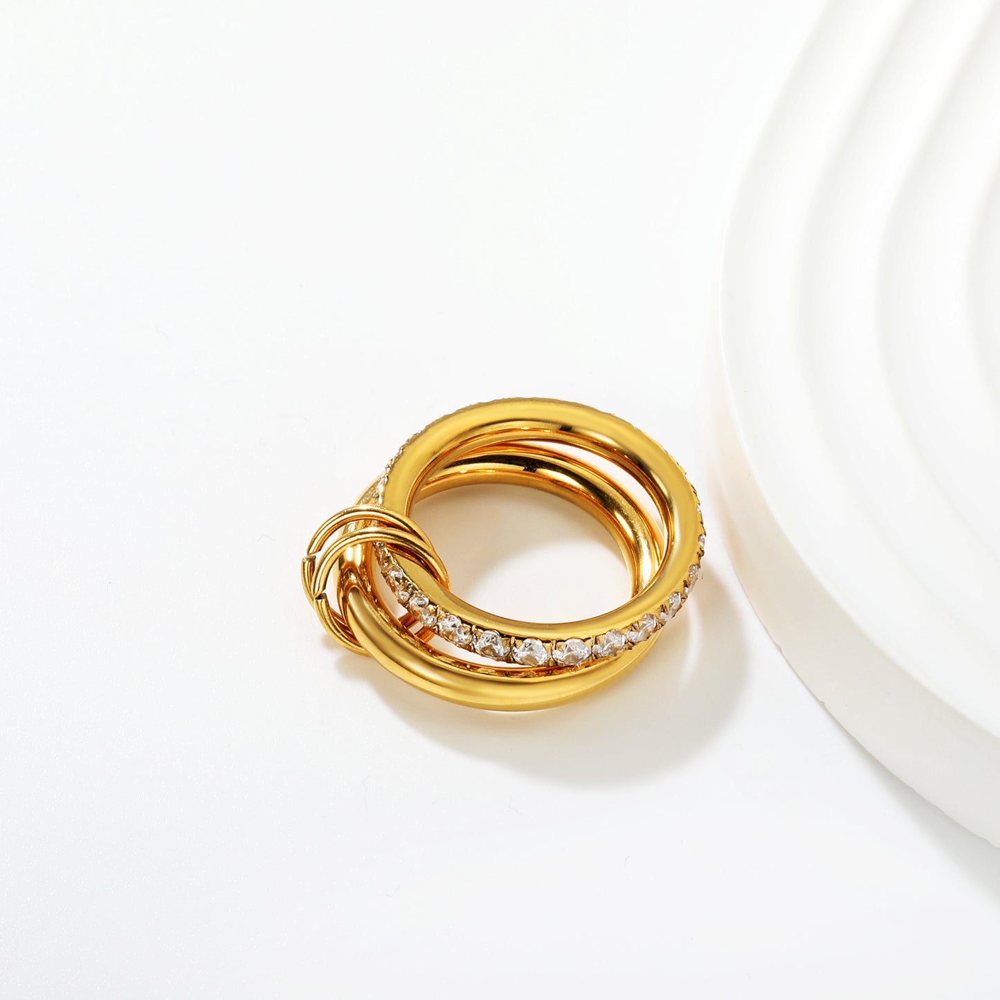 Wholesale Waterproof PVD Gold Double-Circle Pave CZ Inlaid Ring