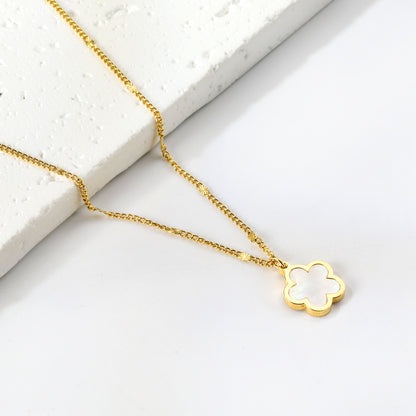 Wholesale Stainless Steel Five - petal Flower Pendant Necklace Elegant Style