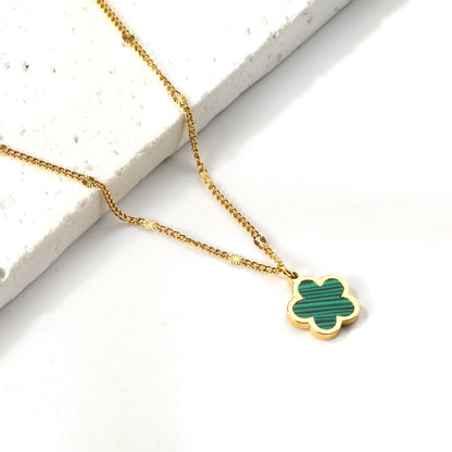 Wholesale Stainless Steel Five - petal Flower Pendant Necklace Elegant Style