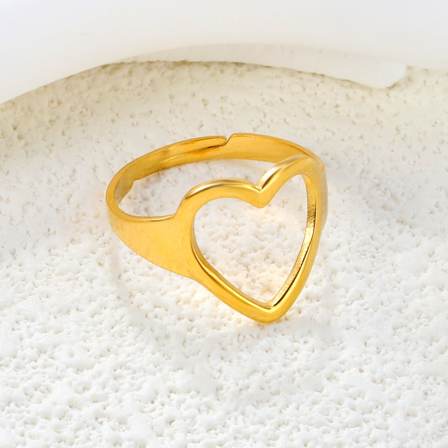 Wholesale Minimalist Openwork Heart 18K Gold Stainless Steel Ring