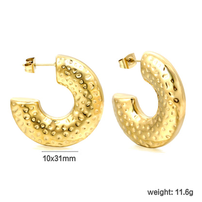 Wholesale Intricate Hollow Gold C - shaped Earrings for Jewelry Vendors