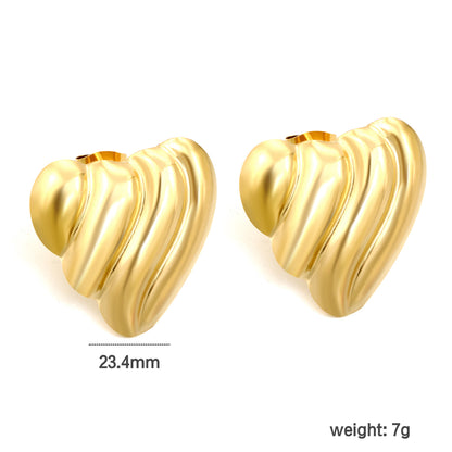 Wholesale Stainless Steel Patterned Heart Stud Earrings Playful Cute
