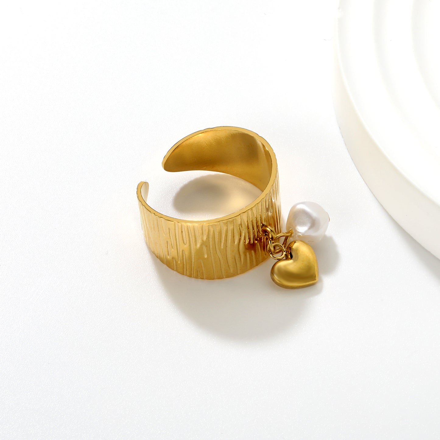 Wholesale Waterproof PVD Irregular Pearl Open Ring with Charm (Heart/Butterfly)
