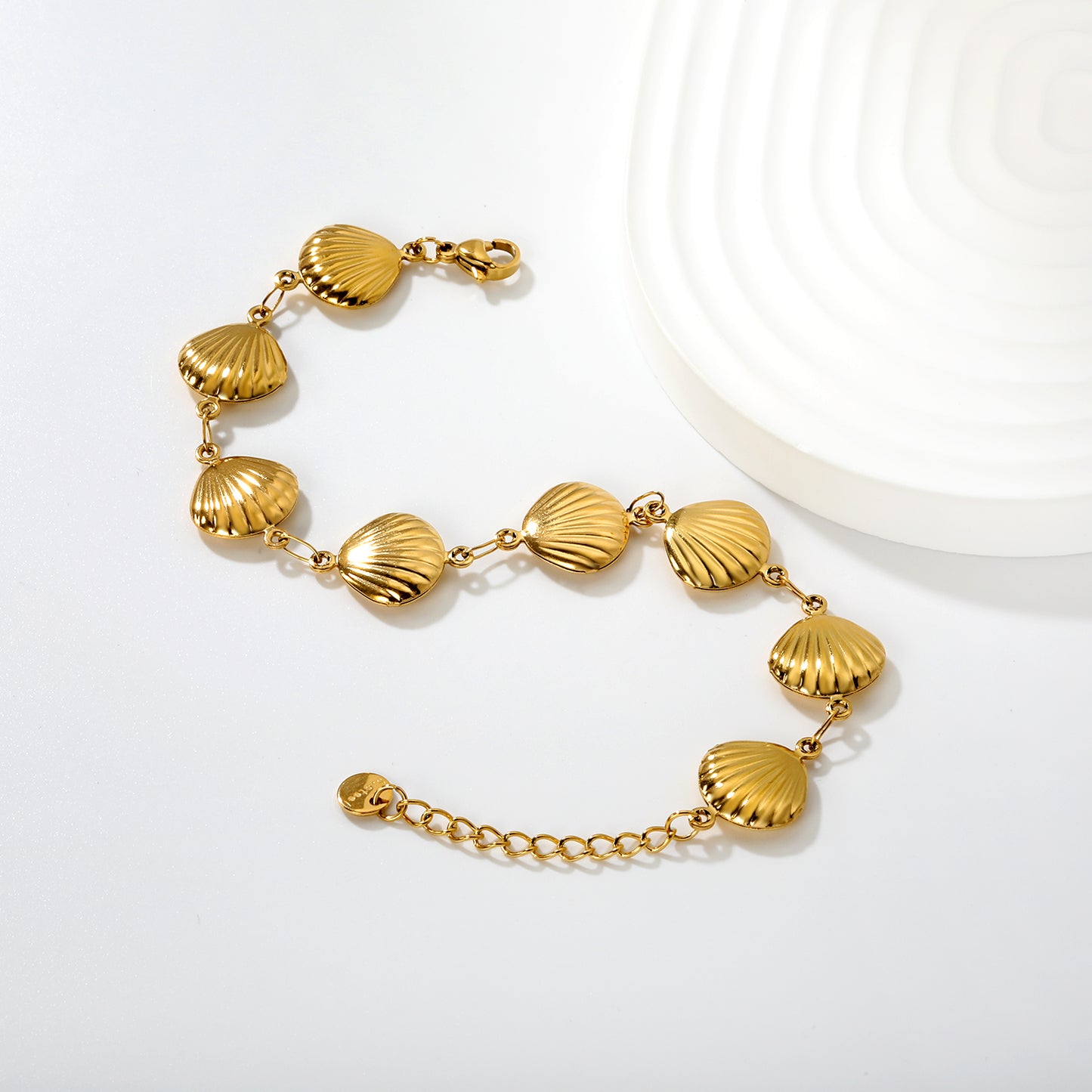 Bulk PVD Gold Hollow Shell Ocean Charm Bracelet Non-Tarnish