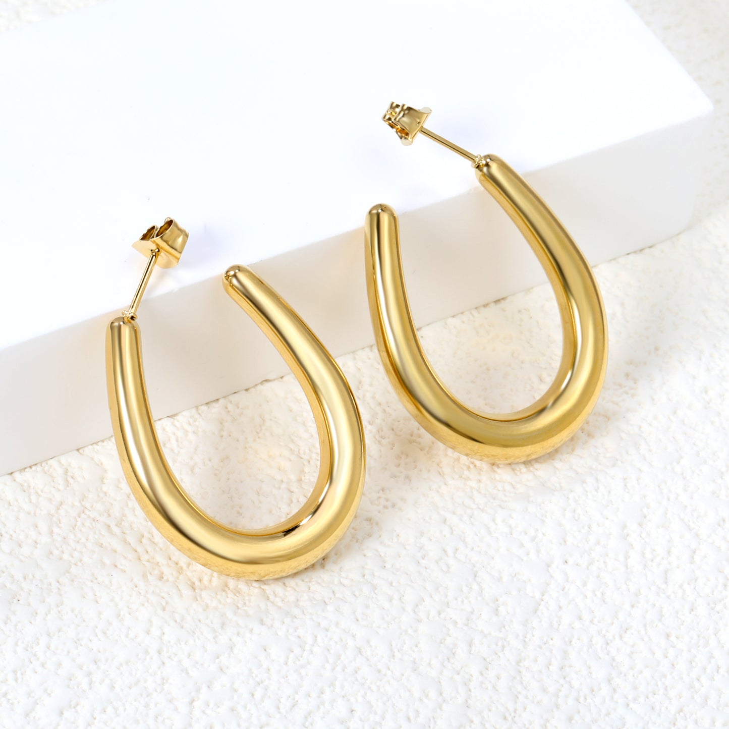 Wholesale Large - sized U - shaped Gold Earrings for Jewelry Suppliers