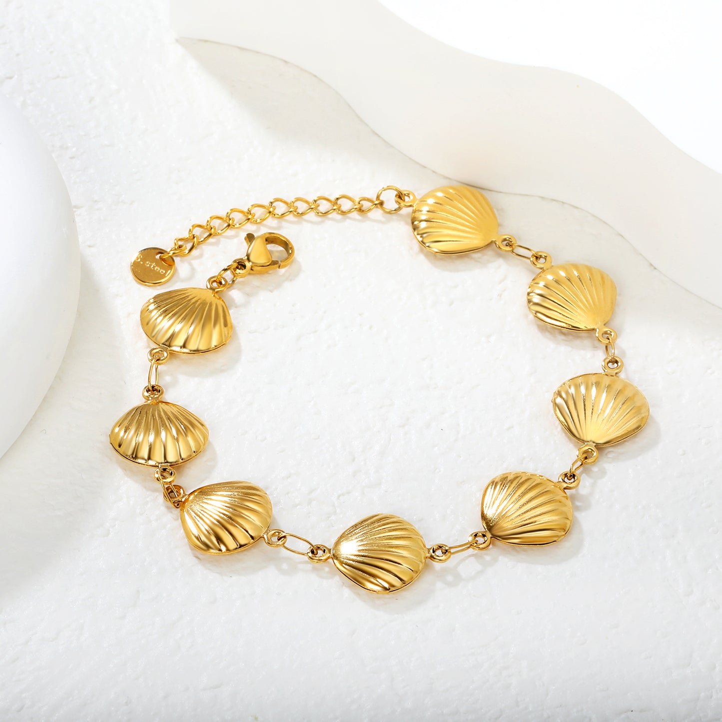 Bulk PVD Gold Hollow Shell Ocean Charm Bracelet Non-Tarnish