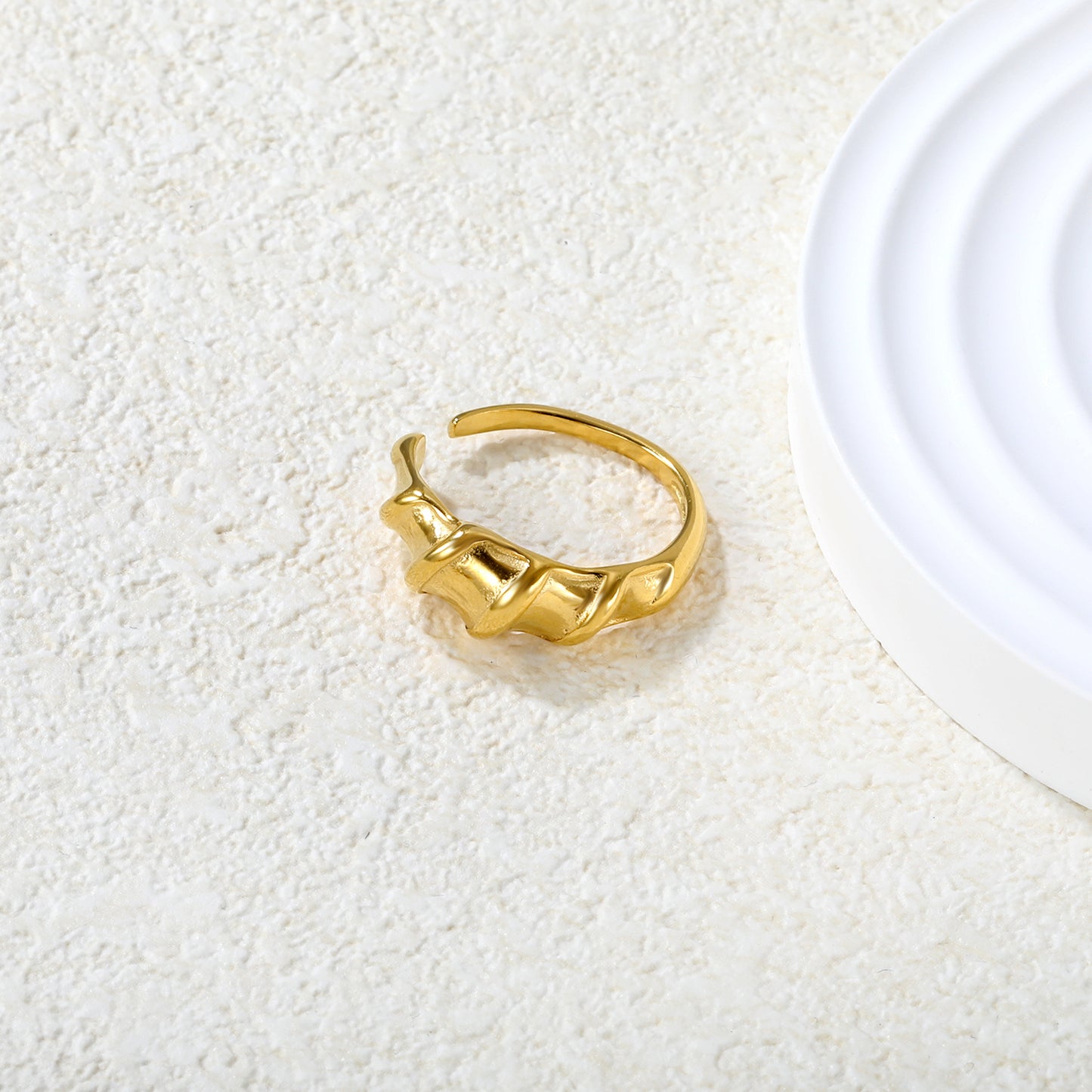 Wholesale 18K Gold Plated Fluid Wave Ring Organic Texture Open Band Nature-Inspired Luxury