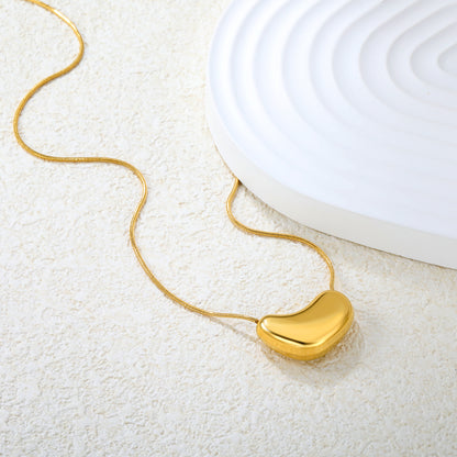 Wholesale 18K Gold Plated Pod-Shaped Pendant Necklace Organic Curve Minimalist Natural