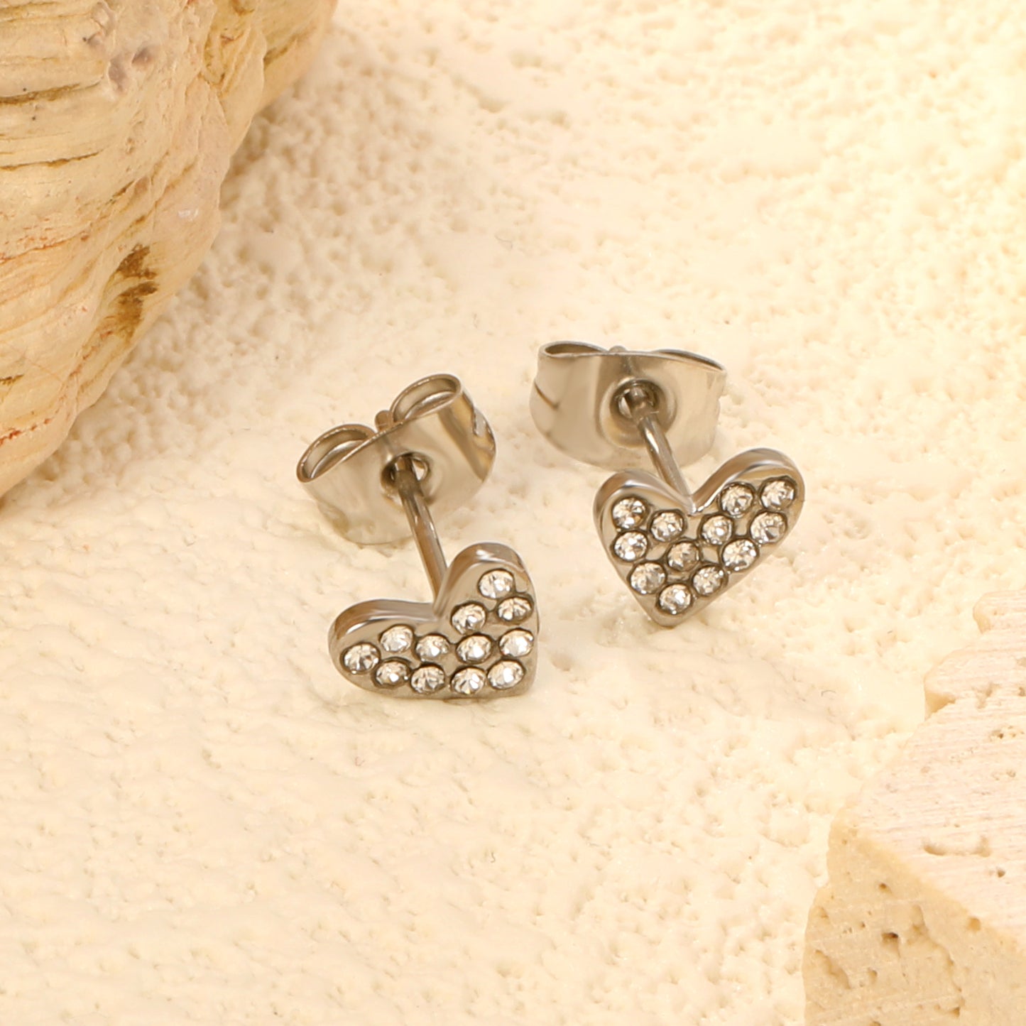 Wholesale stainless steel 18K gold plated heart-shaped white diamonds ordinary pin earrings