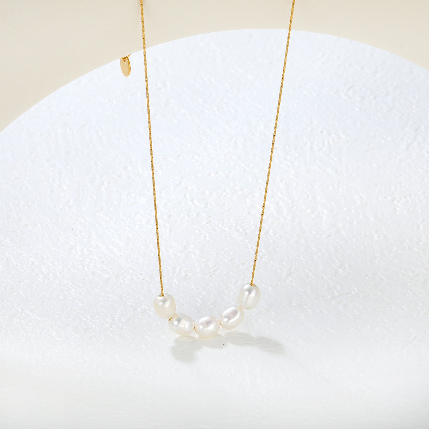 Wholesale 18K Gold Plated Pearl Strand Necklace Irregular White Pearls Natural Luster Light Luxury