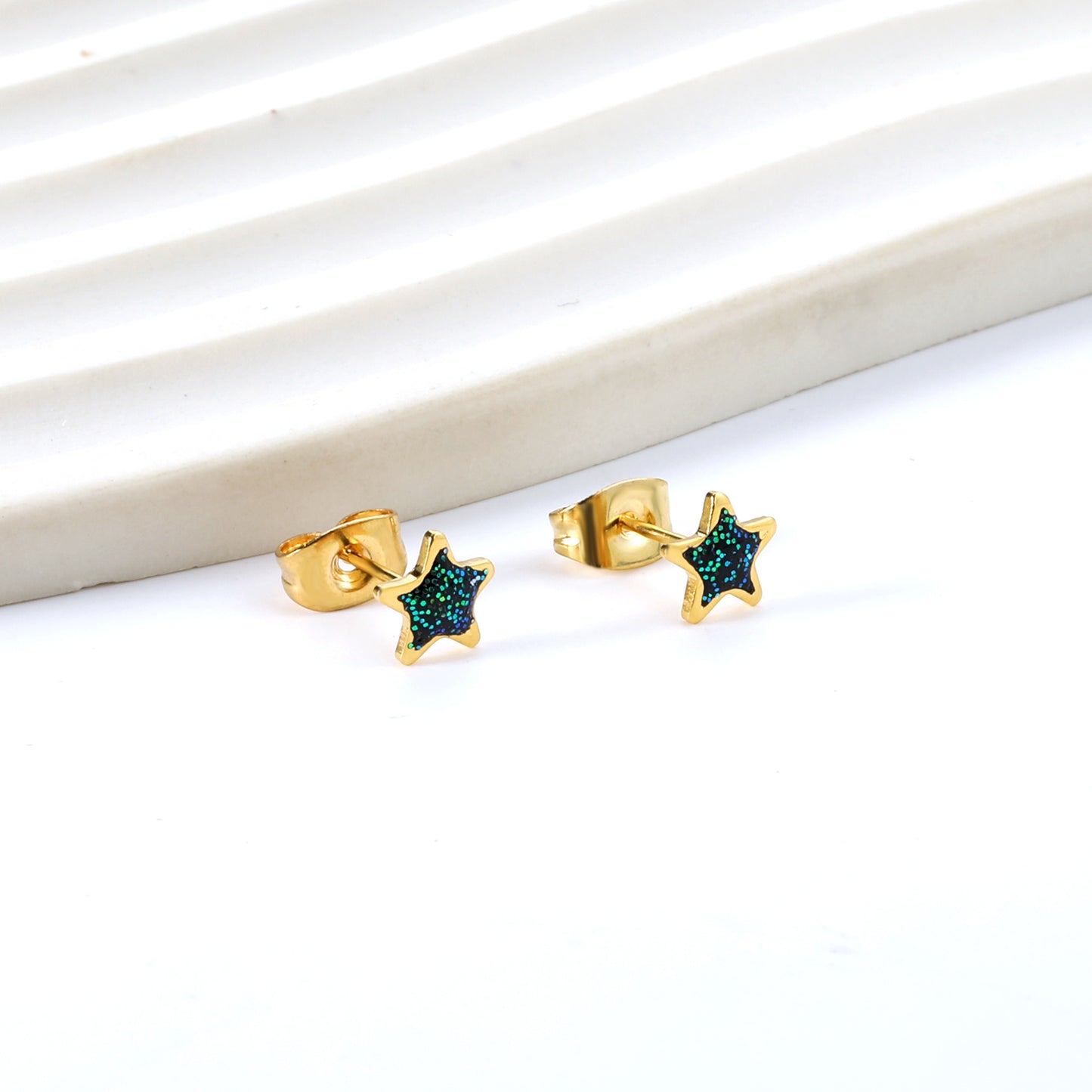 Wholesale 18K Gold Special Star Earrings Sparkling Design Fast Production