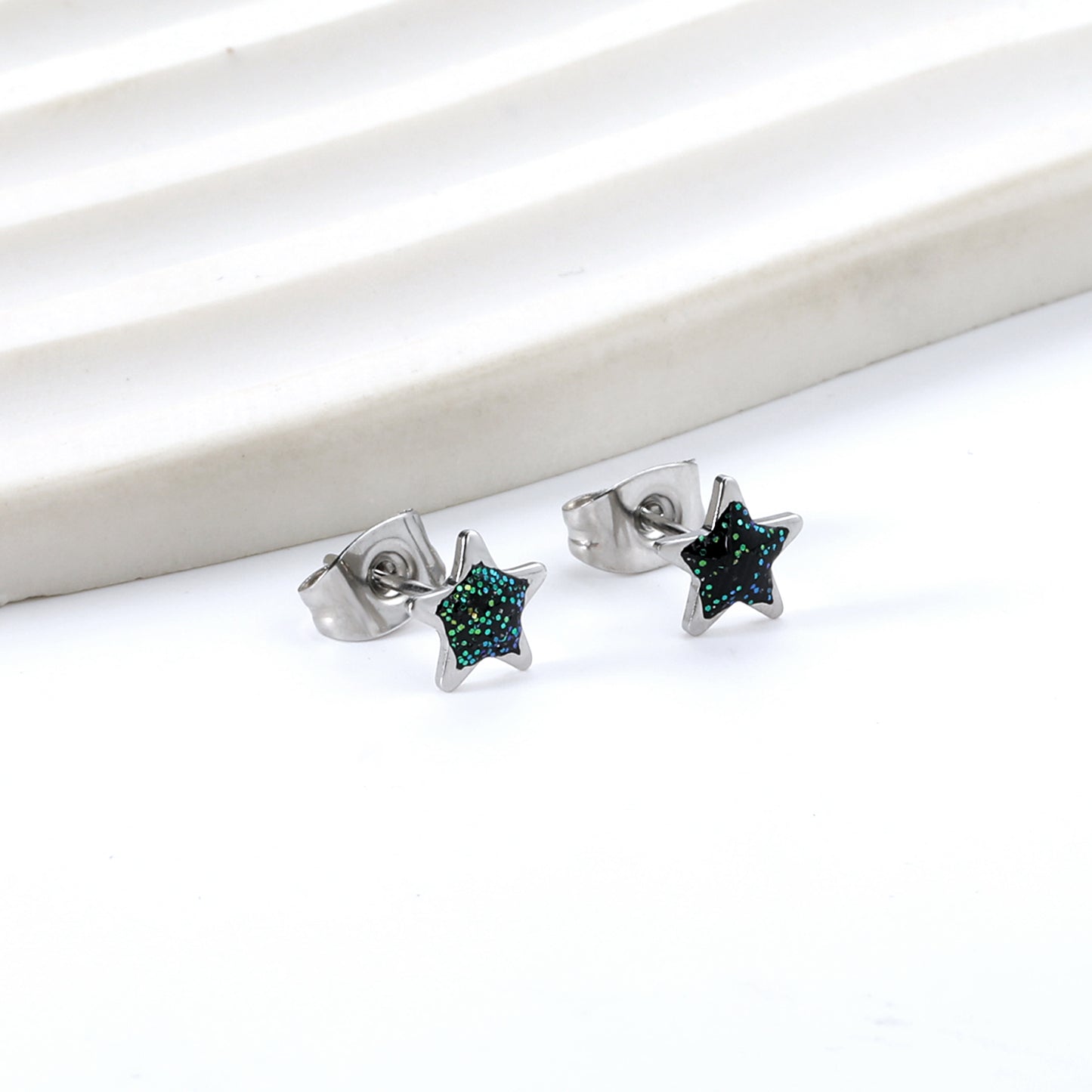 Wholesale 18K Gold Special Star Earrings Sparkling Design Fast Production