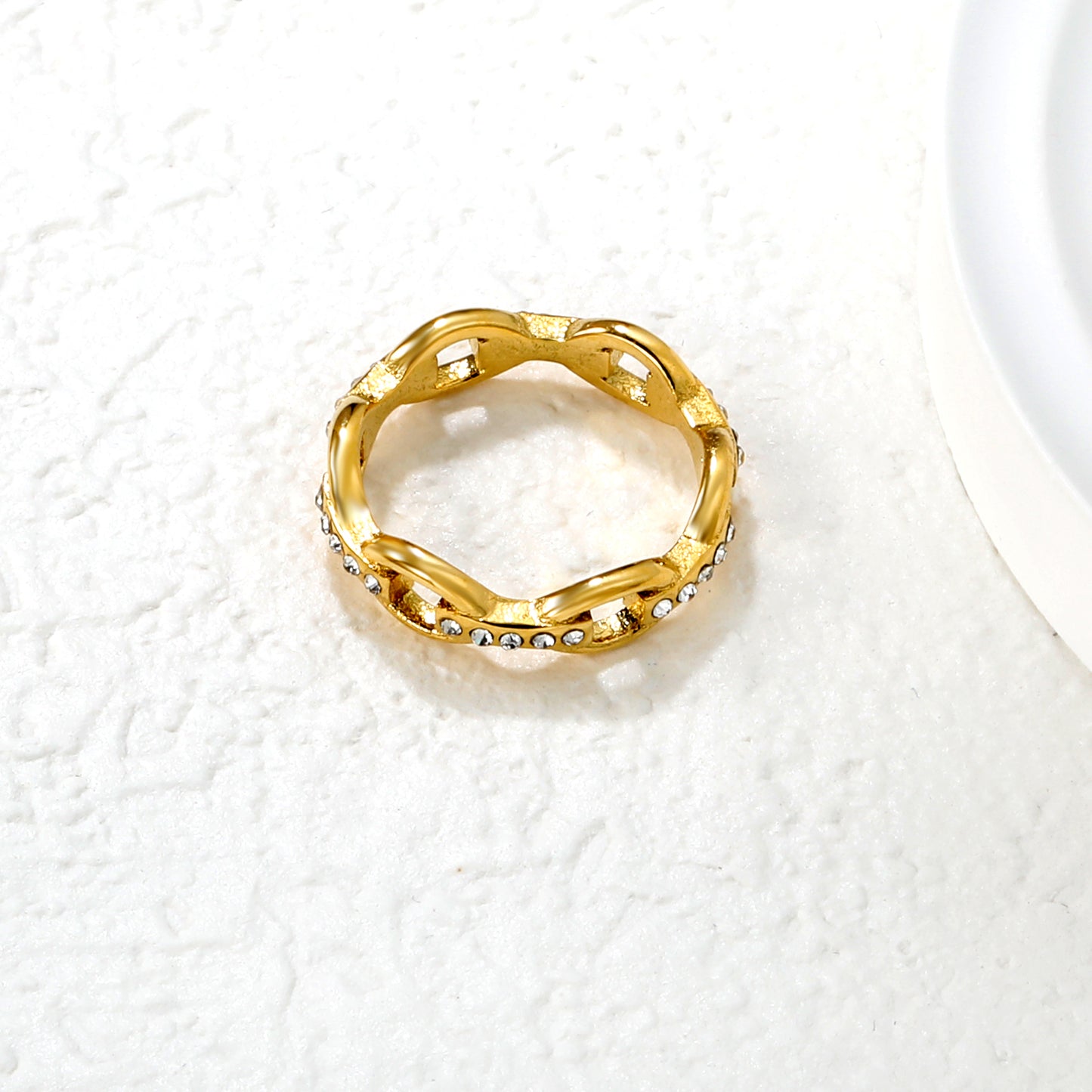 Wholesale 18K Gold Plated Openwork Chain Ring Diamond & Emerald Accent Festive Celebration Luxury