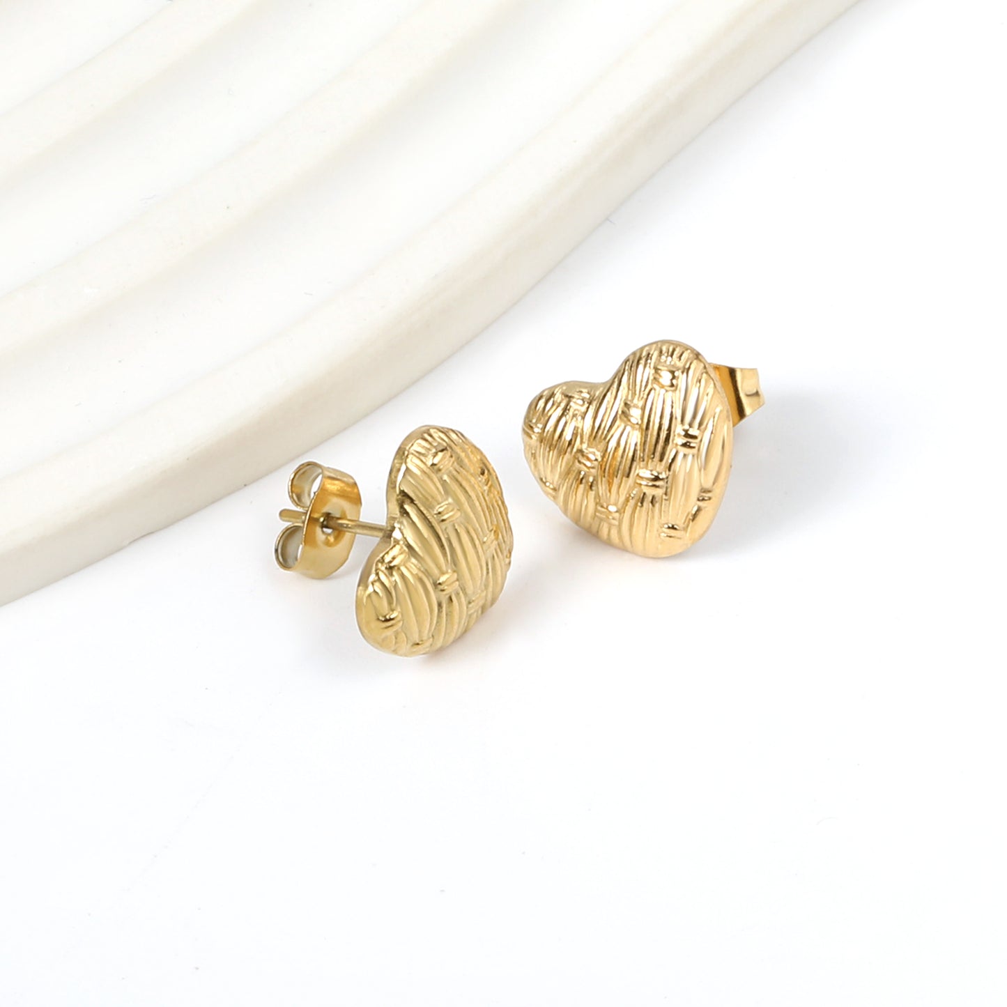 Wholesale Stainless Steel Heart with Braided Face Earrings Mystic Vintage