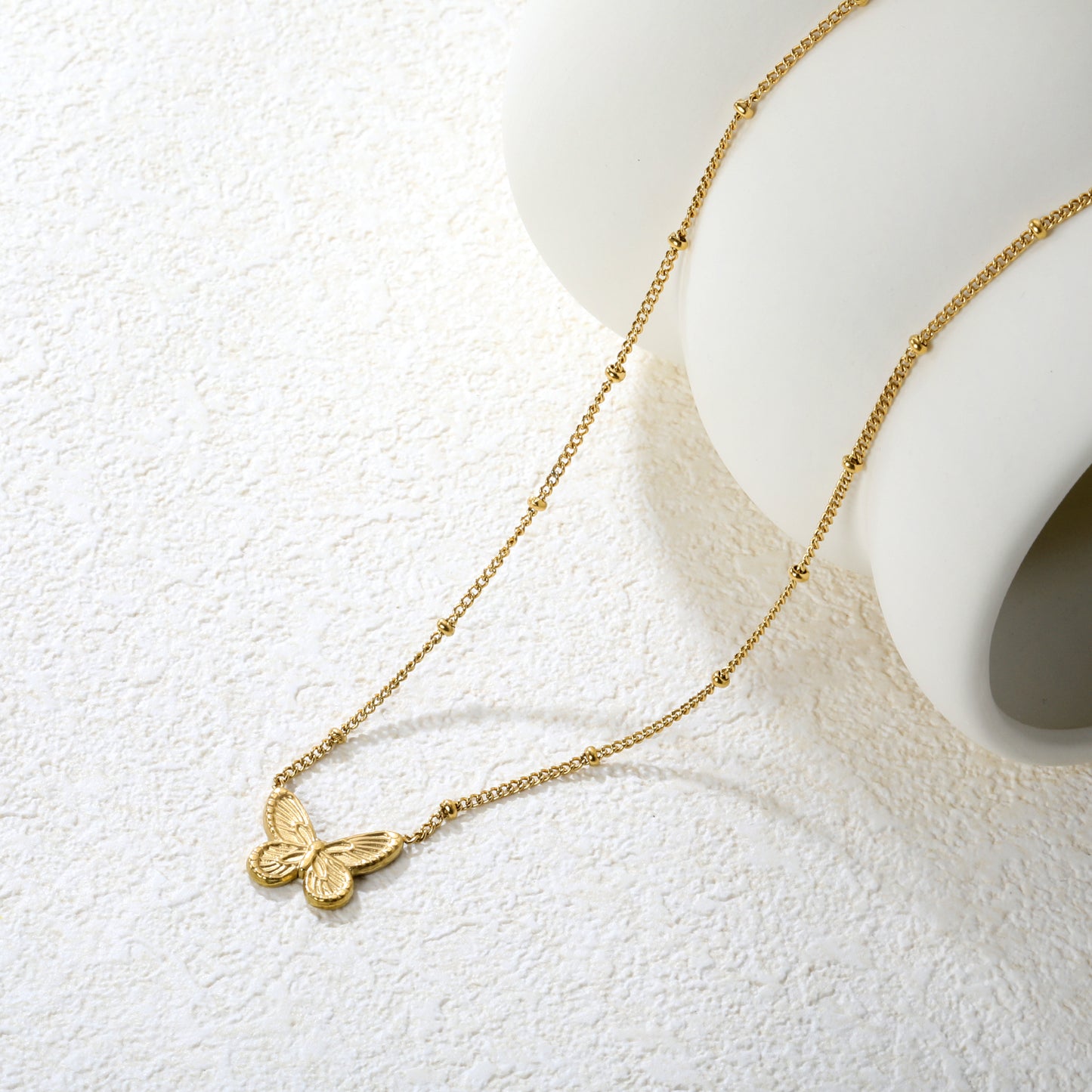 Wholesale 18K Gold Plated Butterfly Pendant Necklace Wing Texture Natural Theme Light Luxury