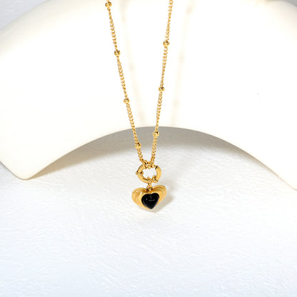 Wholesale 18K Gold Plated Heart Black Gemstone Pendant Necklace Contrast Setting Festival Luxury