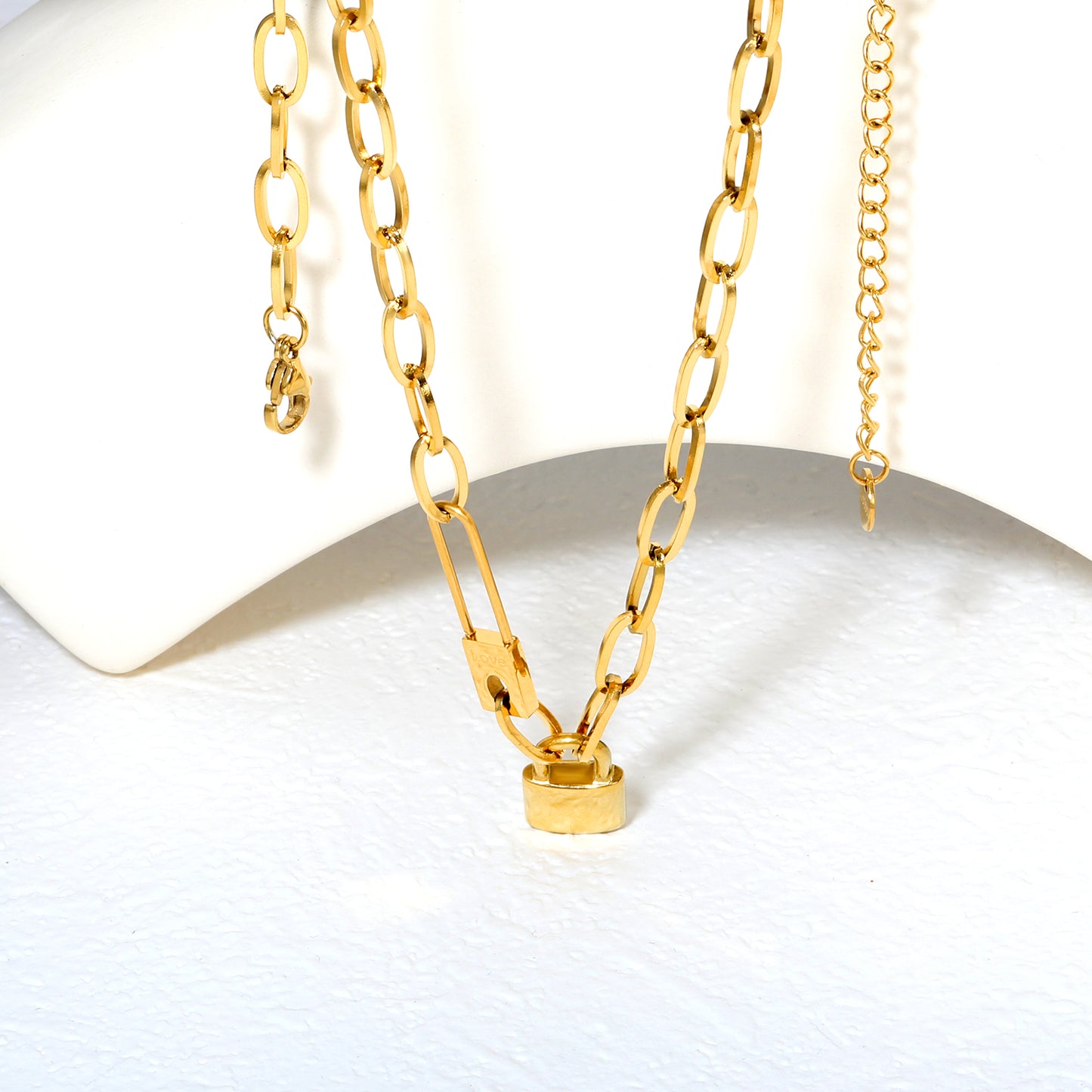 Wholesale 18K Gold Plated Paperclip Chain Lock Pendant Necklace Industrial Hardware Vintage