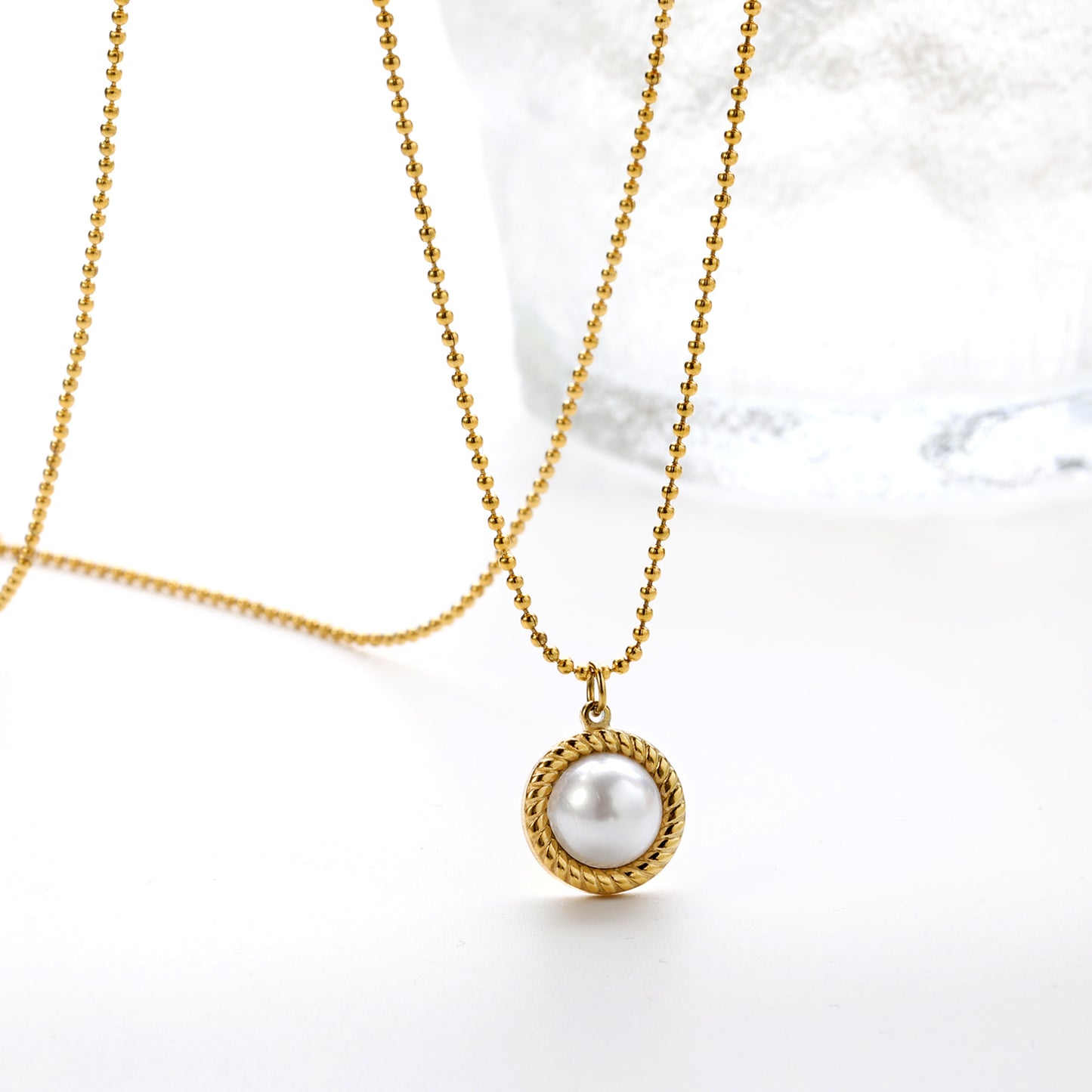 Wholesale Gold Tone Pearl Gem Pendant Necklace Elegant Simplicity