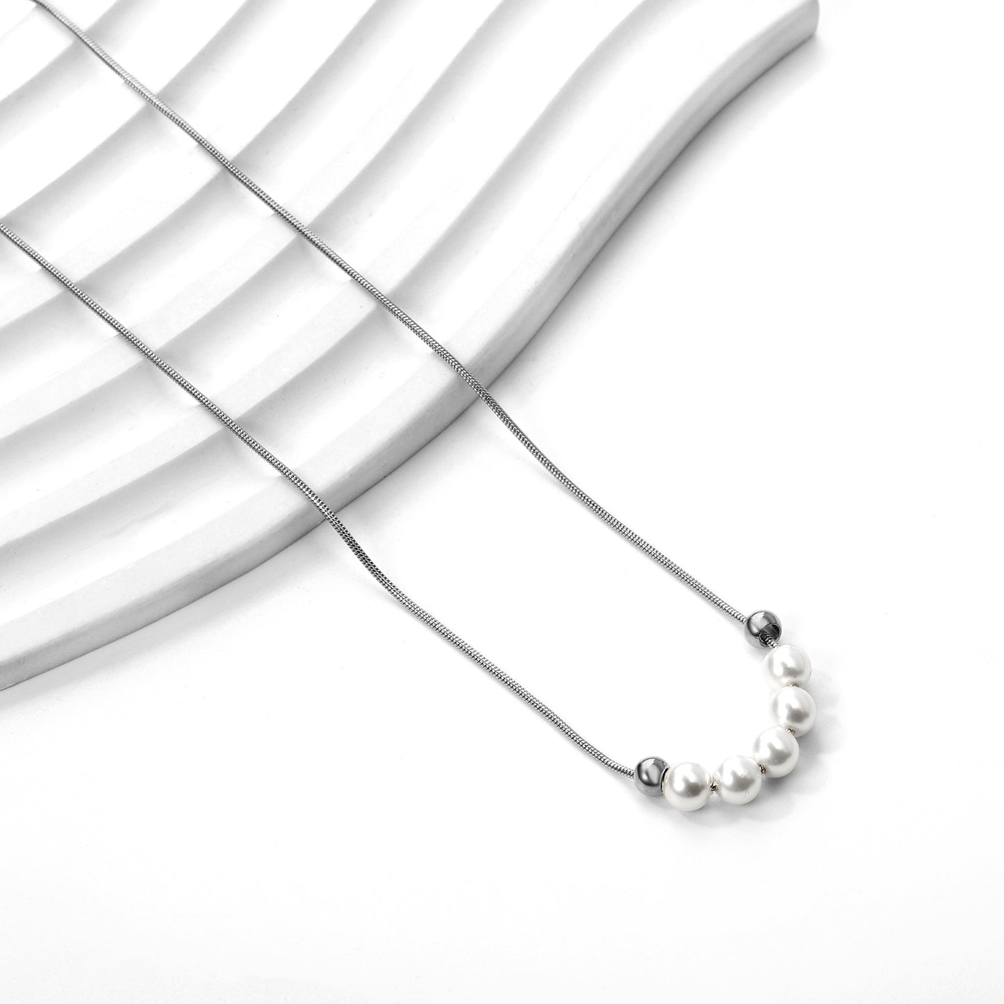 Wholesale Stainless Steel 5 White Pearls 2 Steel Beads Necklace