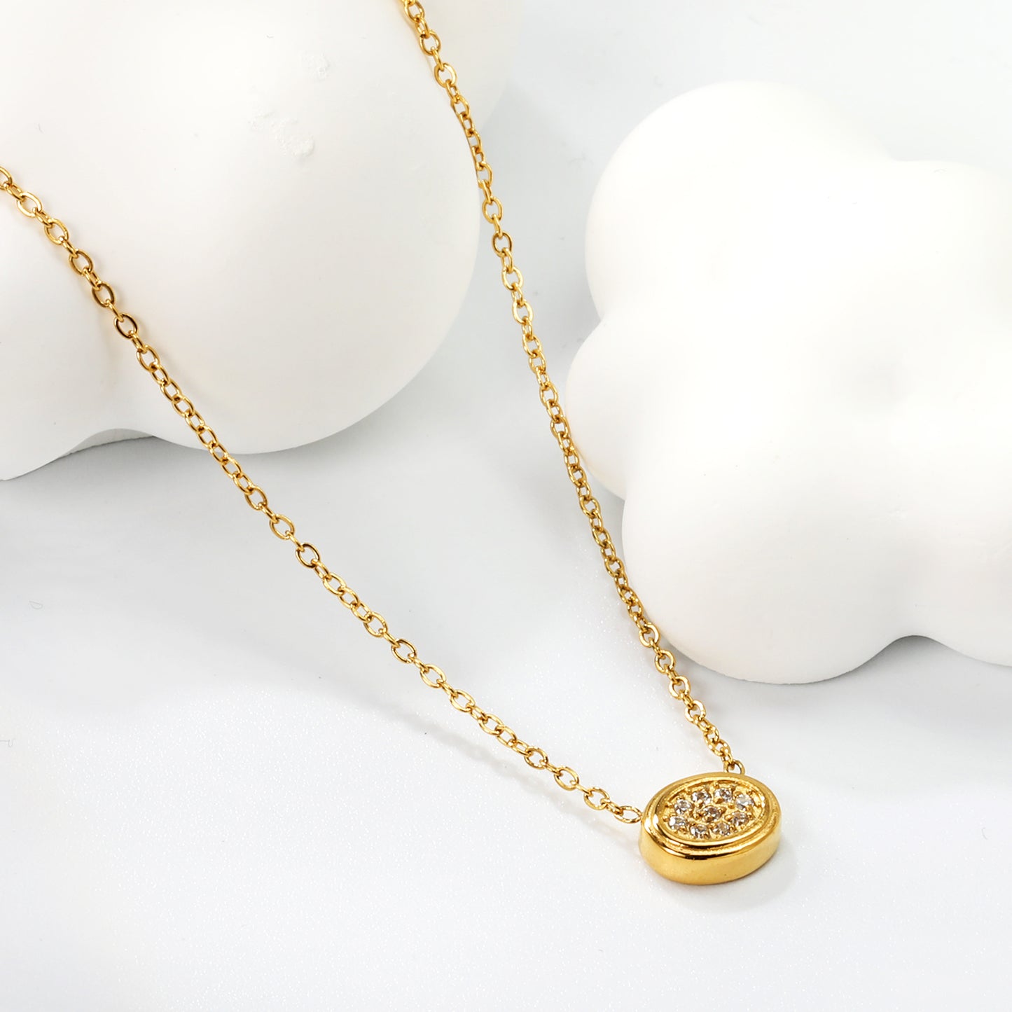 Wholesale 18K Gold Plated Oval Diamond Pendant Necklace Textured Frame Minimalist Art