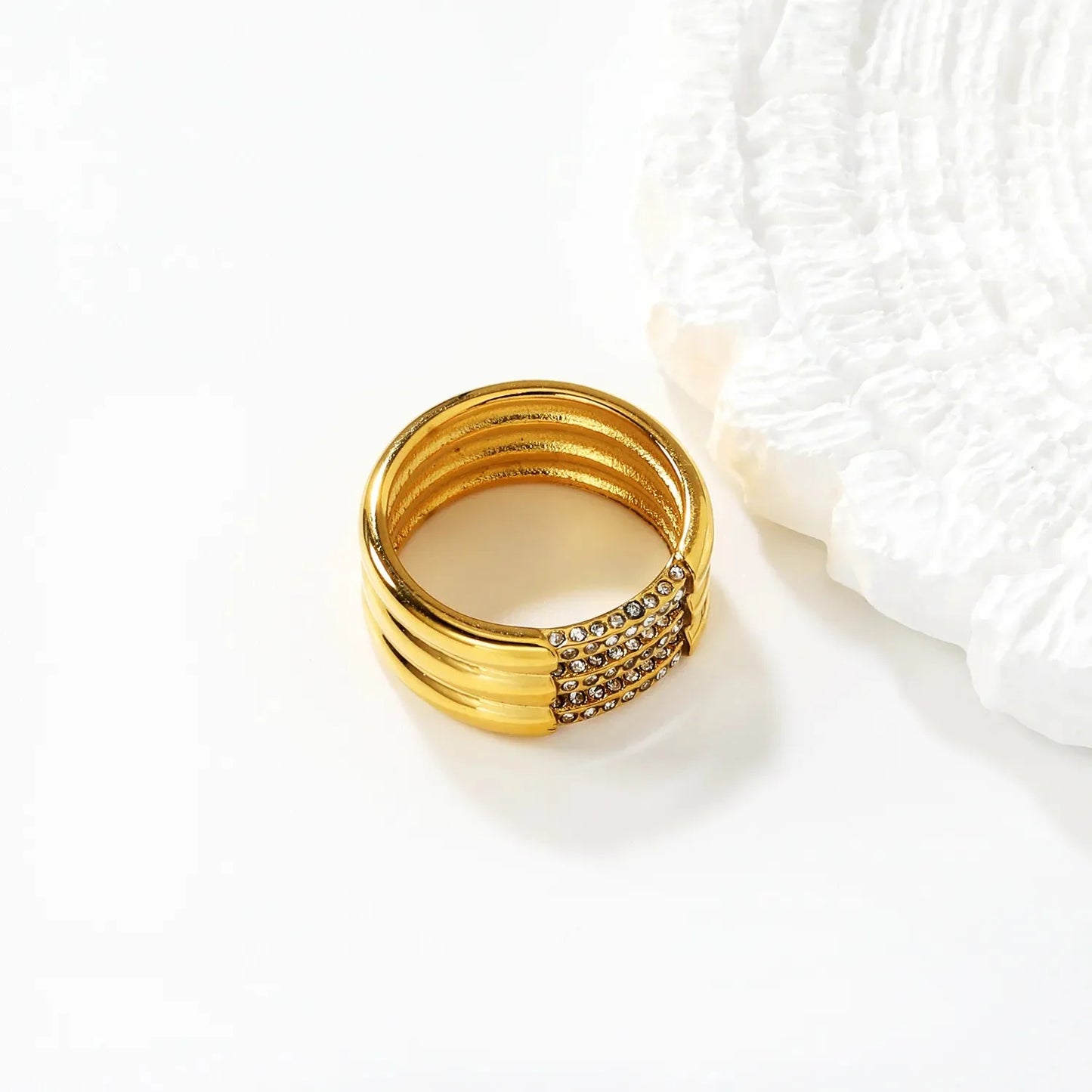 Wholesale Waterproof PVD Gold Multi-Layer Intertwined Green Zircon Ring