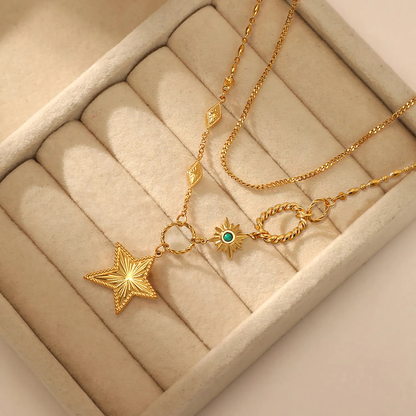 Wholesale Waterproof PVD Gold Emerald Zircon Starburst Layered Necklace