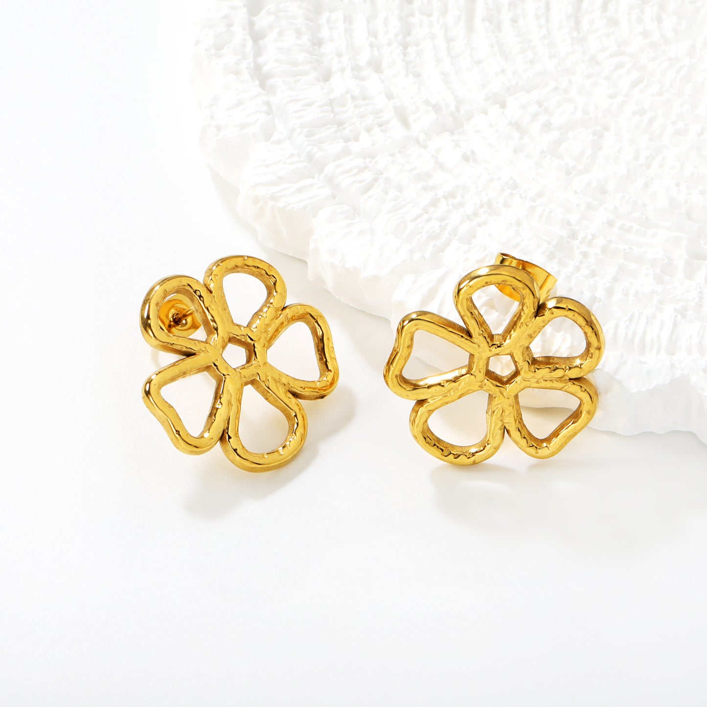 Wholesale Waterproof PVD Gold Sculpted Hollow Clover Petal Earrings