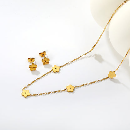 Wholesale Waterproof PVD Gold Sculpted Clover Necklace & Stud Set