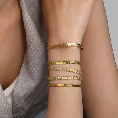 Wholesale Waterproof PVD Gold Relief-Textured Dense Snake Chain