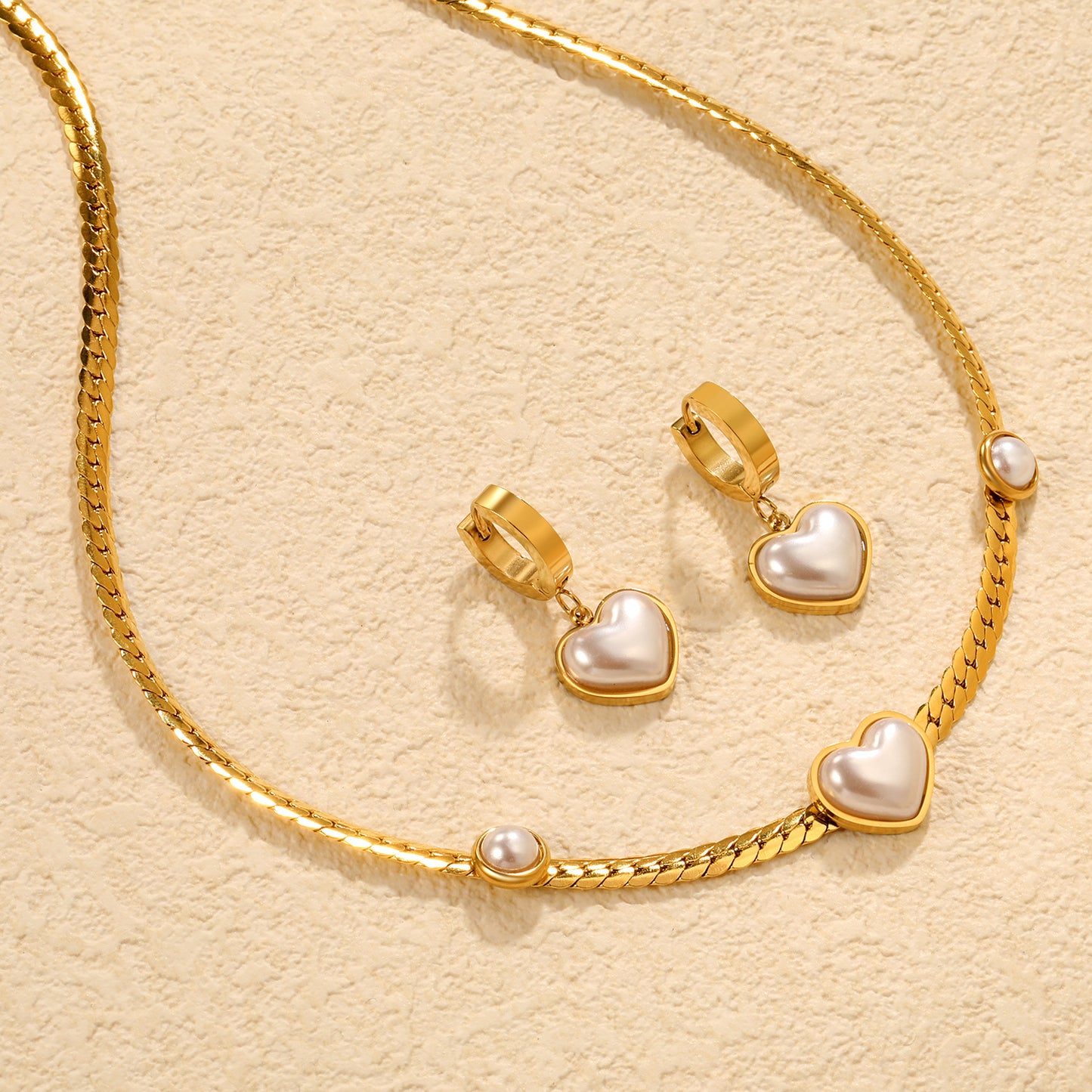 Wholesale Waterproof PVD Gold Heart & Pearl Statement Jewelry Set