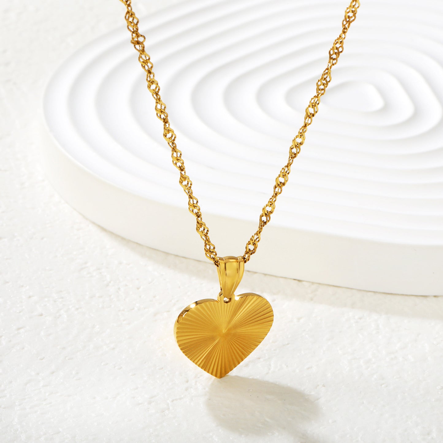304L Stainless Steel Sunburst Heart Necklace Bulk Jewelry