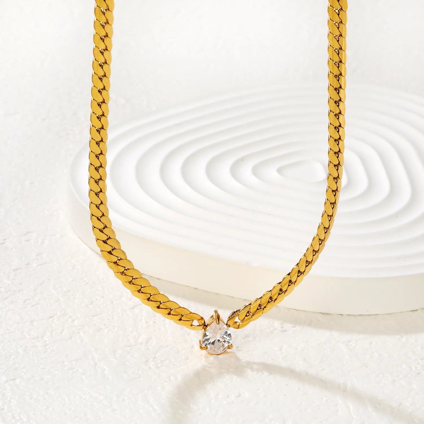 Wholesale Waterproof PVD Gold Pear-Cut Zircon Sculpted Cuban Necklace