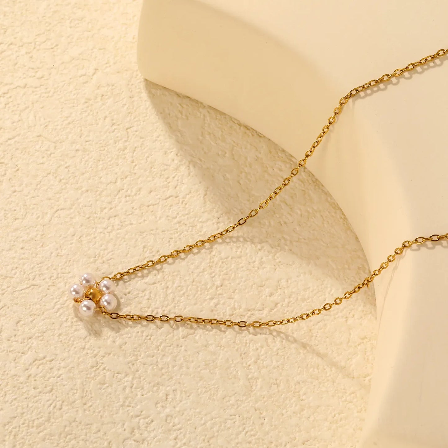 Bulk PVD Gold Sculpted Shell Pearl Flower Pendant Necklace