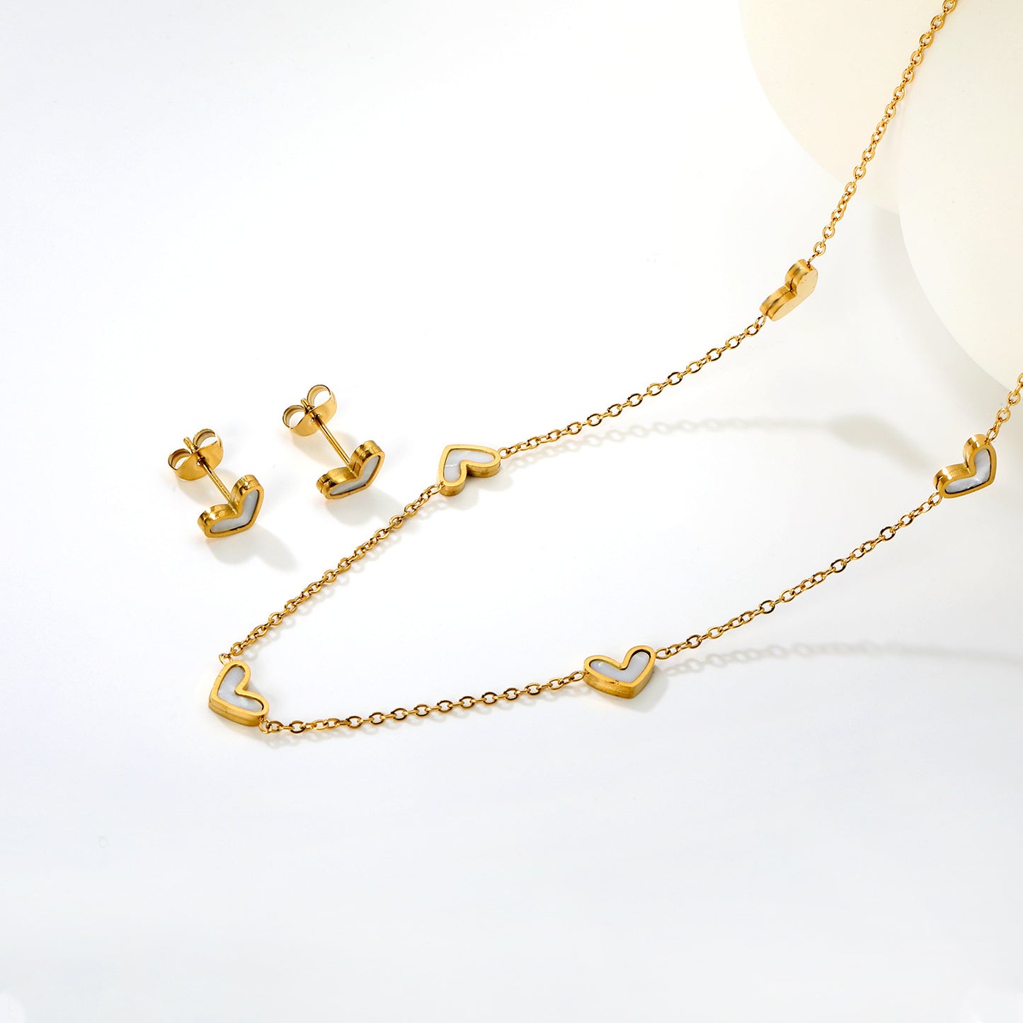 Wholesale Waterproof PVD Gold Sculpted Heart Motif Jewelry Set