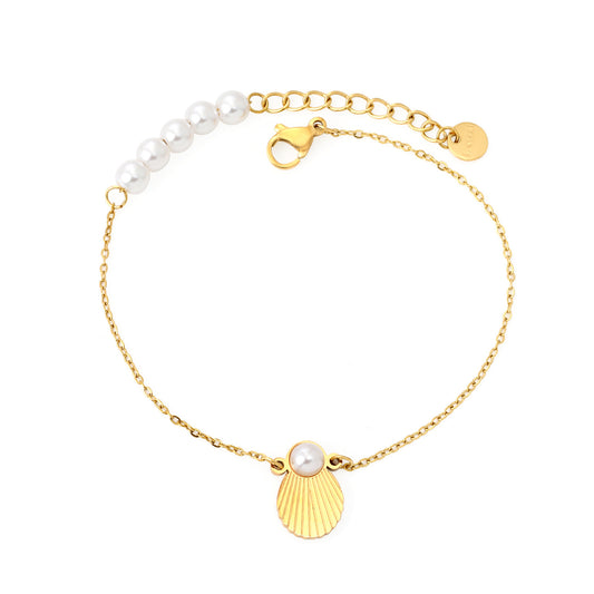Wholesale Waterproof PVD Gold Pearl & Sculpted Shell Dainty Bracelet