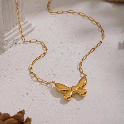 Wholesale Waterproof PVD Gold Sculpted Butterfly Paperclip Necklace