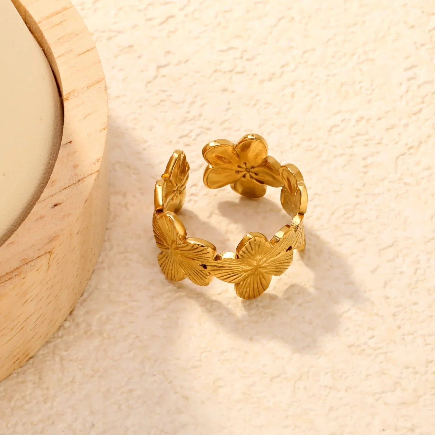 French Retro 304L Stainless Steel Flower Ring | Textured Full Band Gift