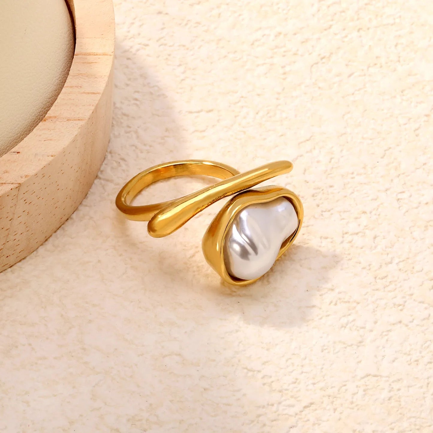 Bulk Natural Pearl Twist Ring 304L Steel Gold Plated 13mm Face Hypoallergenic
