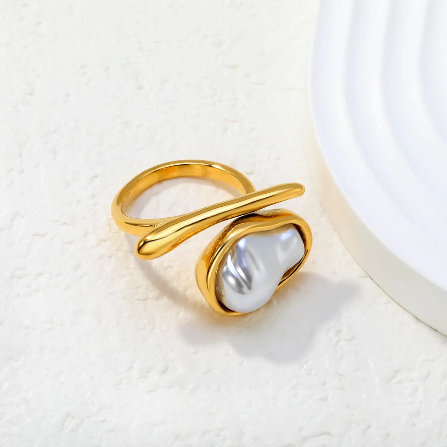 Bulk Natural Pearl Twist Ring 304L Steel Gold Plated 13mm Face Hypoallergenic