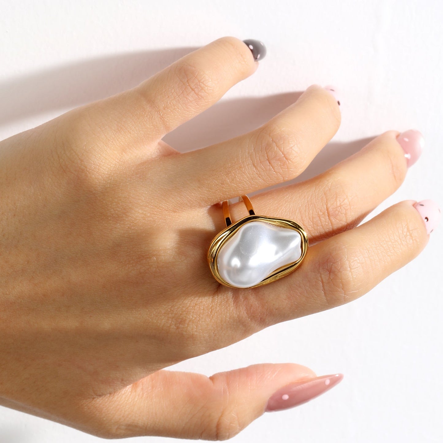 Bulk Natural Pearl Twist Ring 304L Steel Gold Plated 13mm Face Hypoallergenic