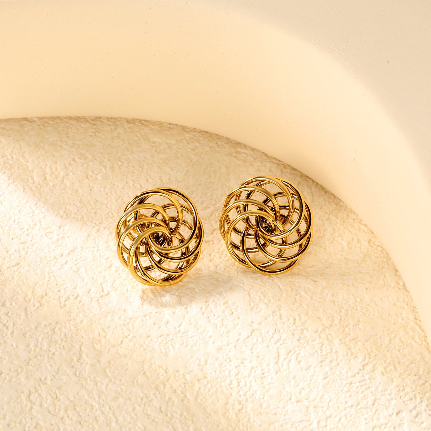 Bulk 18K Gold Plated Botanical Circular Wreath Stud EarringsClose-ups of the gold plating and details