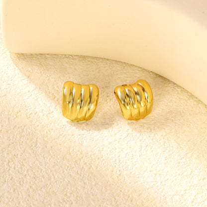 Golden banana oil drop earrings jewelry suppliers Close-ups of the gold plating and details