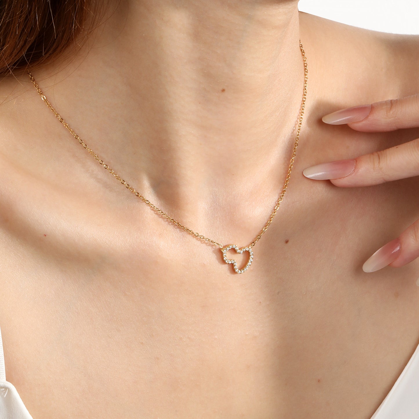 Bulk Buy 304L Steel Sparkling Hollow Heart Chokers Necklaces Supplier