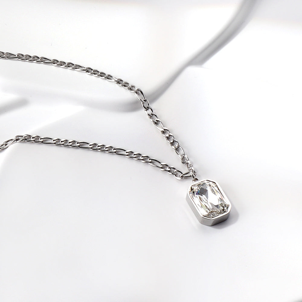 Wholesale 18K Gold Gemstone Pendant Necklace Glamorous Style