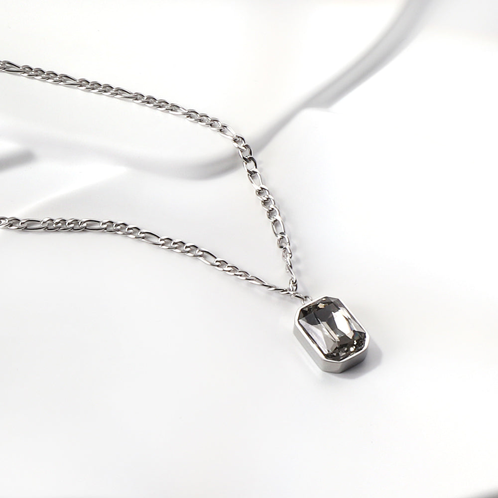 Wholesale 18K Gold Gemstone Pendant Necklace Glamorous Style