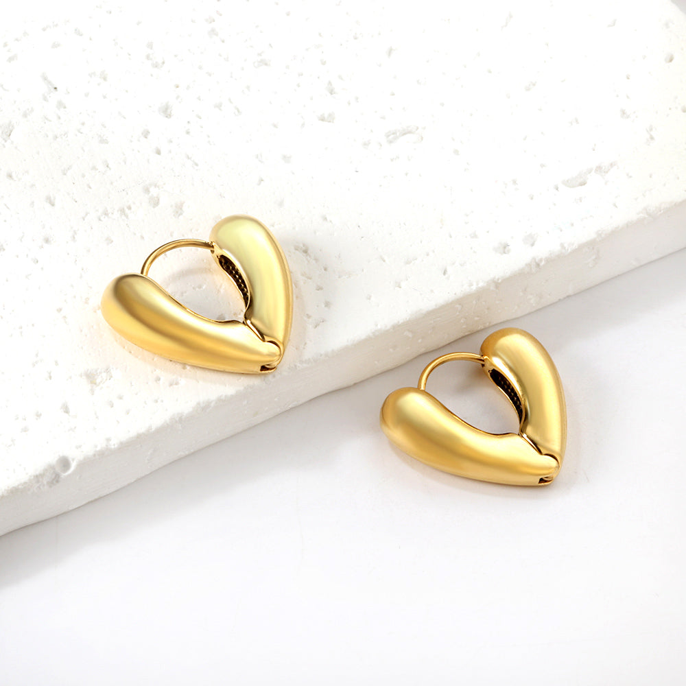 Wholesale Gold Heart - Shaped Hoop Earrings for Accessory Distributors Charming Style