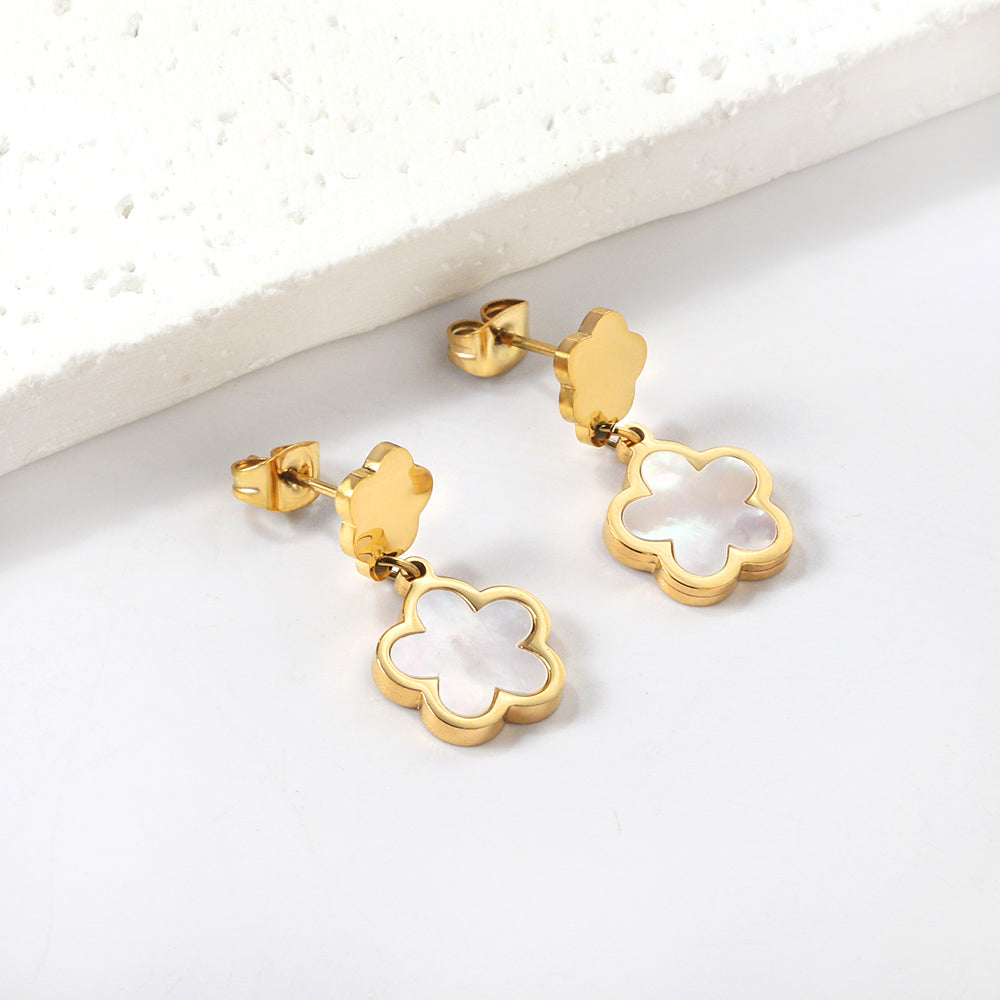 Wholesale 18K Gold Vibrant Multiple Colors Cinquefoil Shaped Hoop Earrings Fashionable Designs