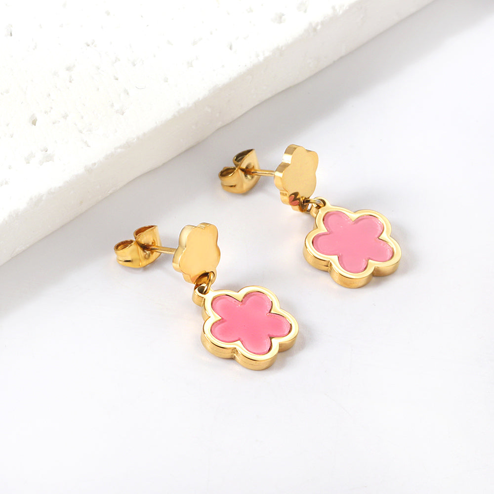 Wholesale 18K Gold Vibrant Multiple Colors Cinquefoil Shaped Hoop Earrings Fashionable Designs